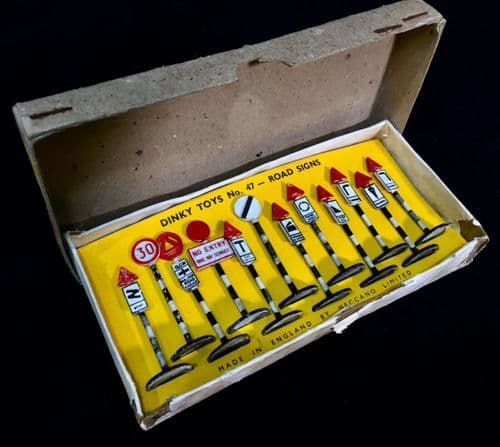 Vintage Dinky Toy Road Signs No.47 Set / Boxed by Meccano / Antique