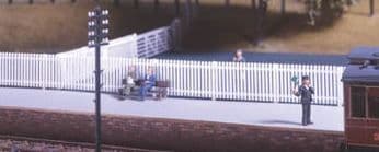 421 GWR Station Fencing, White (straight only)