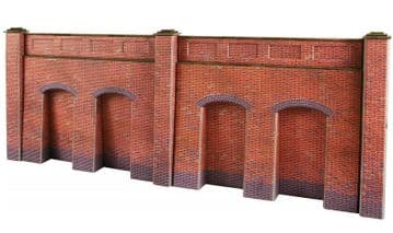 PO244 00/H0 Scale Retaining Wall in Red Brick ##Out Of Stock##